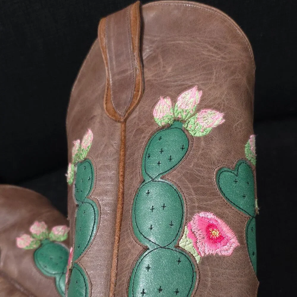 Junk Gypsy by Lane Hard to Handle Cactus Flower Snip Toe Boots- Size 7 1/2 - Picture 10 of 16